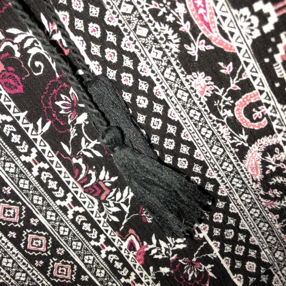 Garage Aztec Design Blouse - Picture 3 of 5